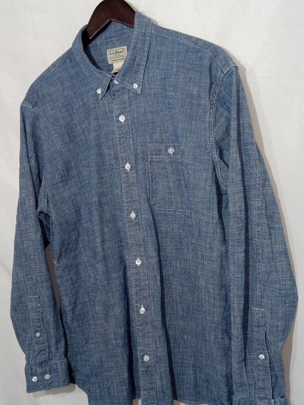 LL Bean Shirt Mens L Blue Denim Button Down Traditional Fit Chambray Outdoors - Picture 3 of 12